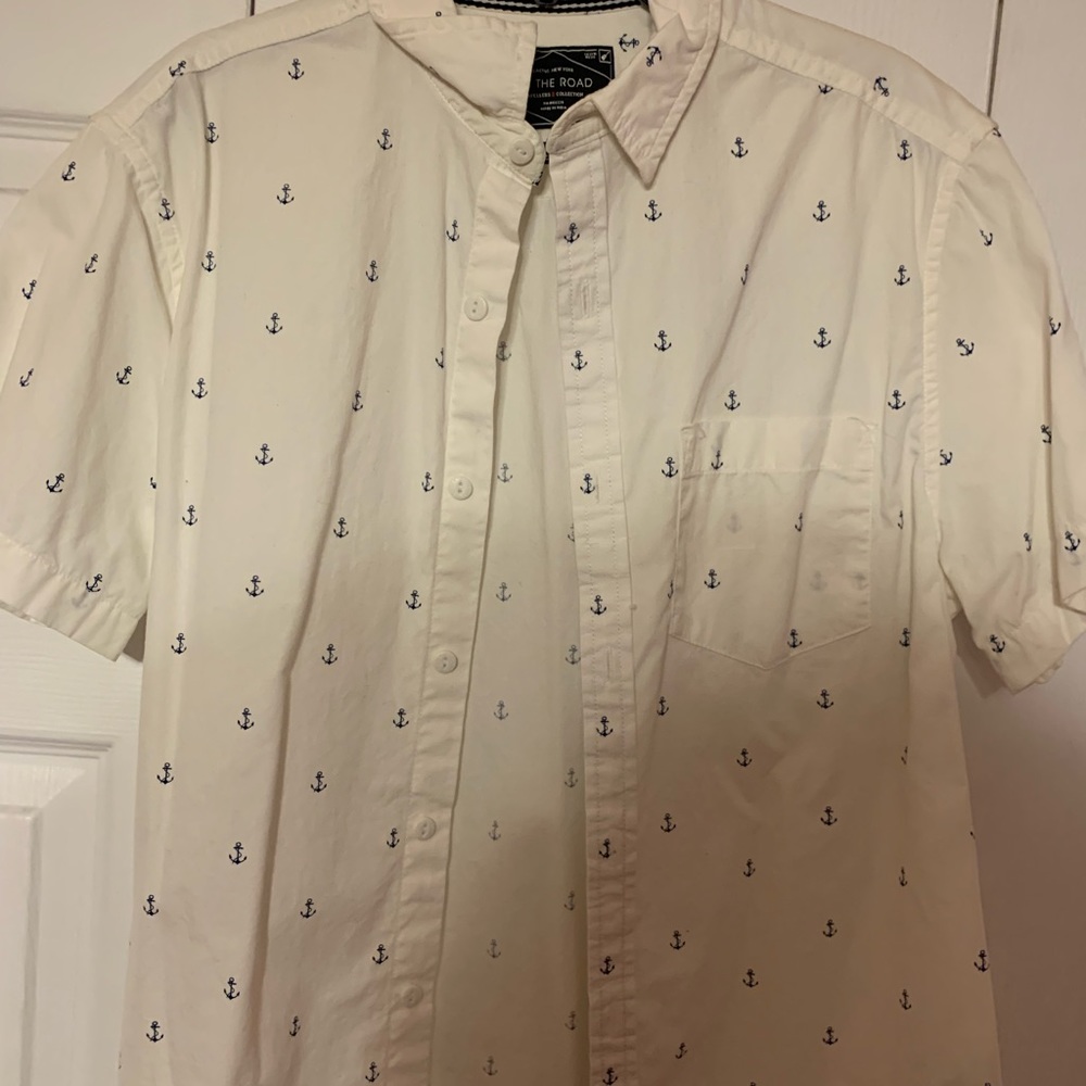 White and blue detailed anchor “on the road” shirt